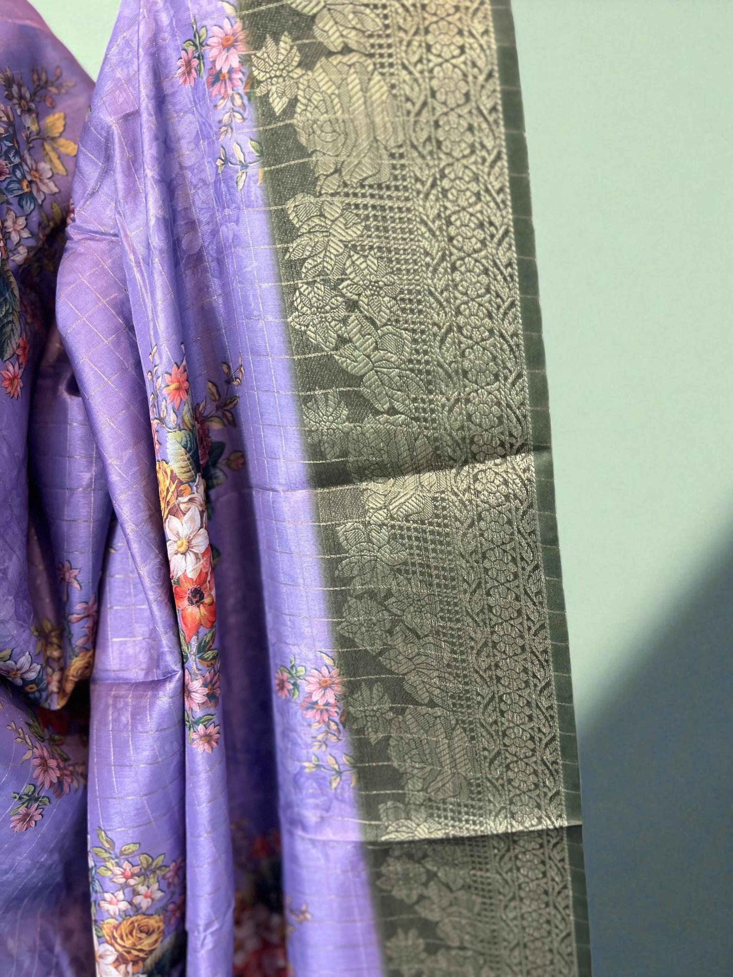 Floral Cotton Saree with Elegant Borders and Luxurious Pallu - Craft Of Aele