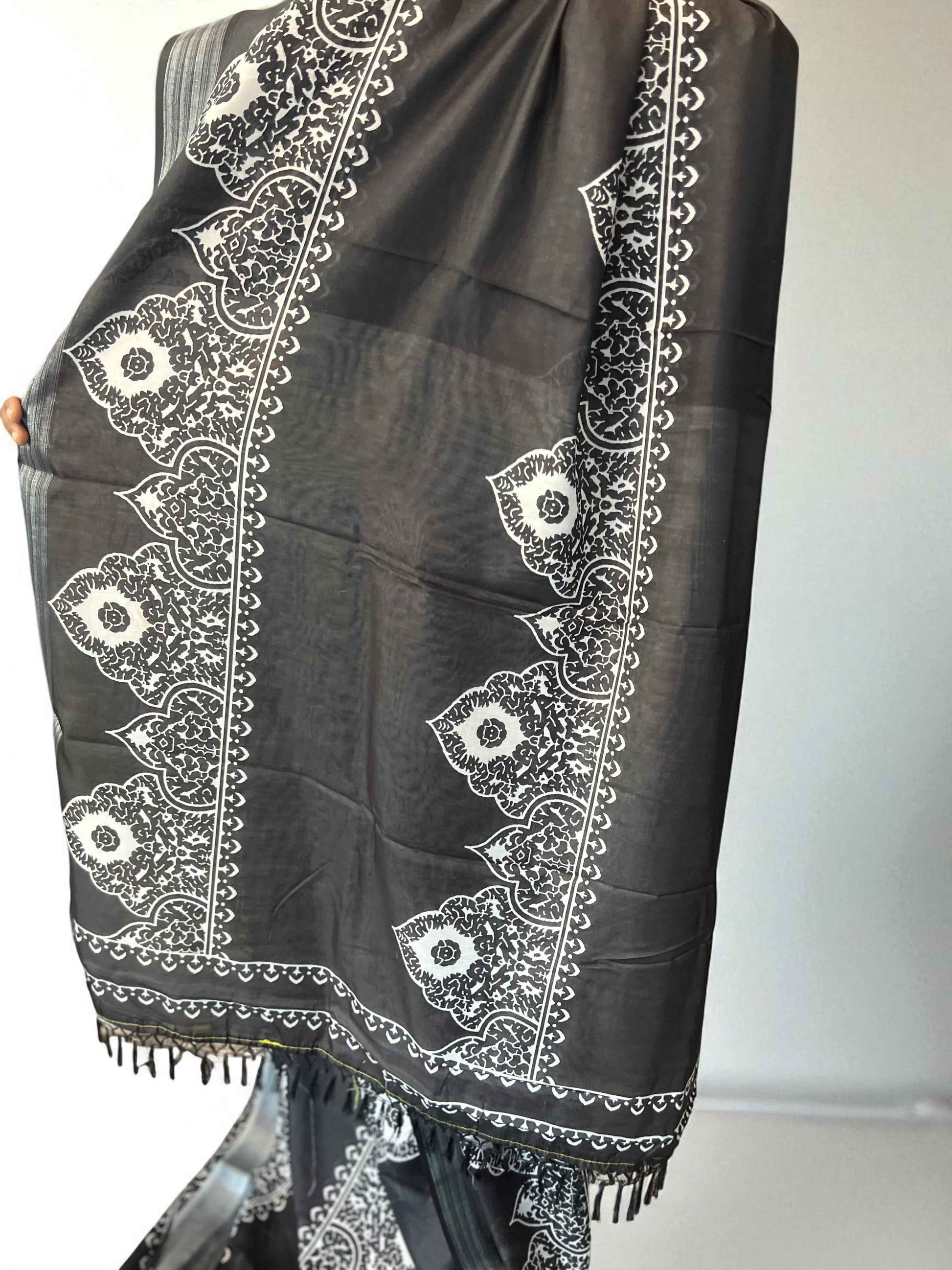 Soft Cotton Black Saree - Elegant and Comfortable Traditional Wear - Craft Of Aele