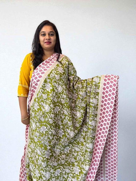 Printed Mul Cotton Saree in Green and Red for Elegant Occasions - Craft Of Aele