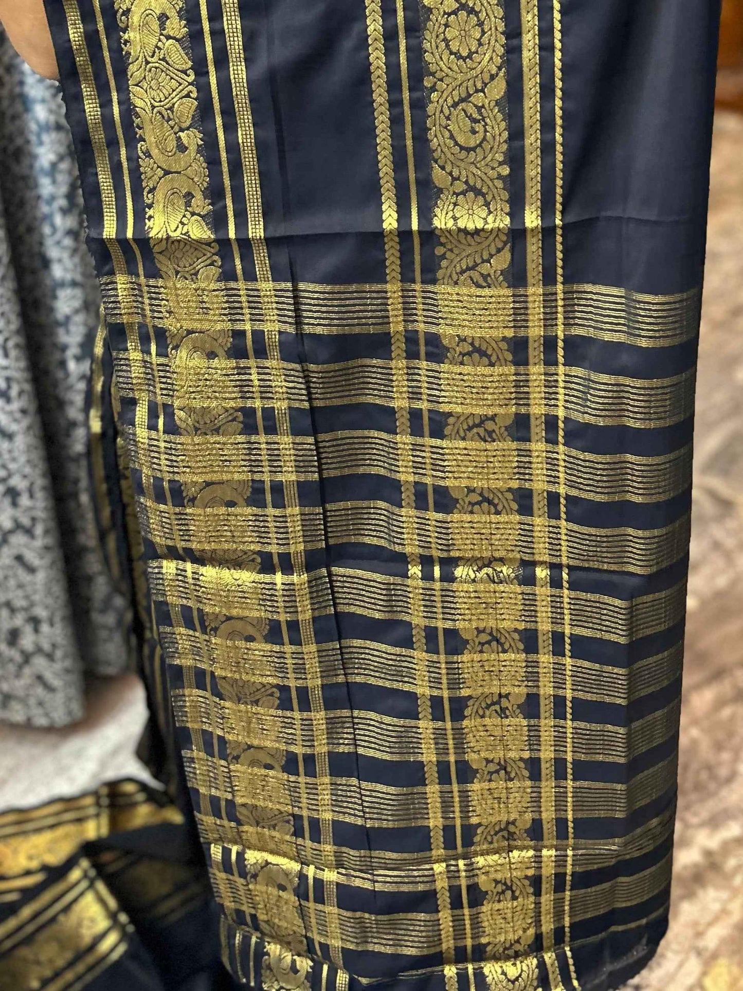 Mysore Semi Crepe Elegant bentex border design - Royal Blue