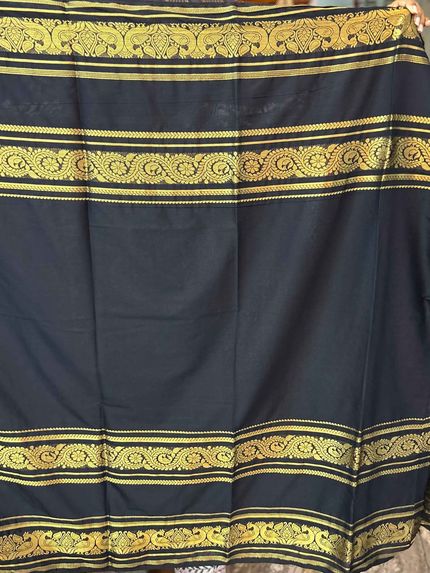 Mysore Semi Crepe Elegant bentex border design - Royal Blue