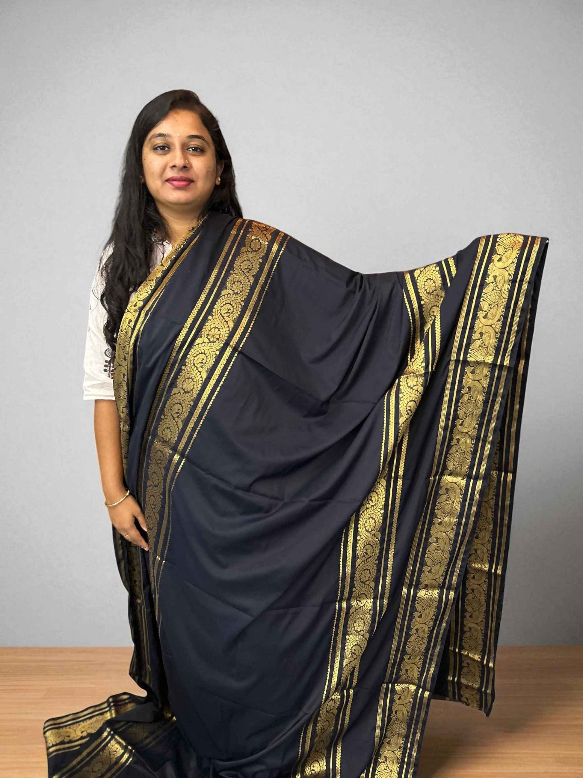 Mysore Semi Crepe Elegant bentex border design - Royal Blue
