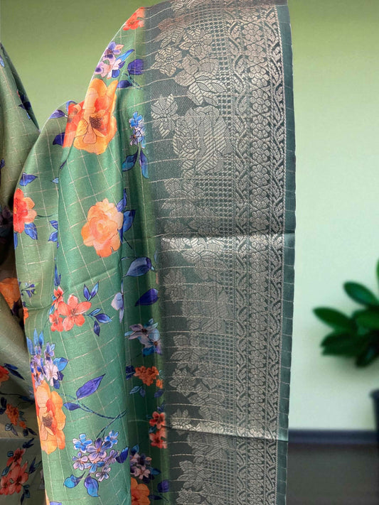 Floral Cotton Saree with Elegant Borders and Luxurious Pallu - Craft Of Aele