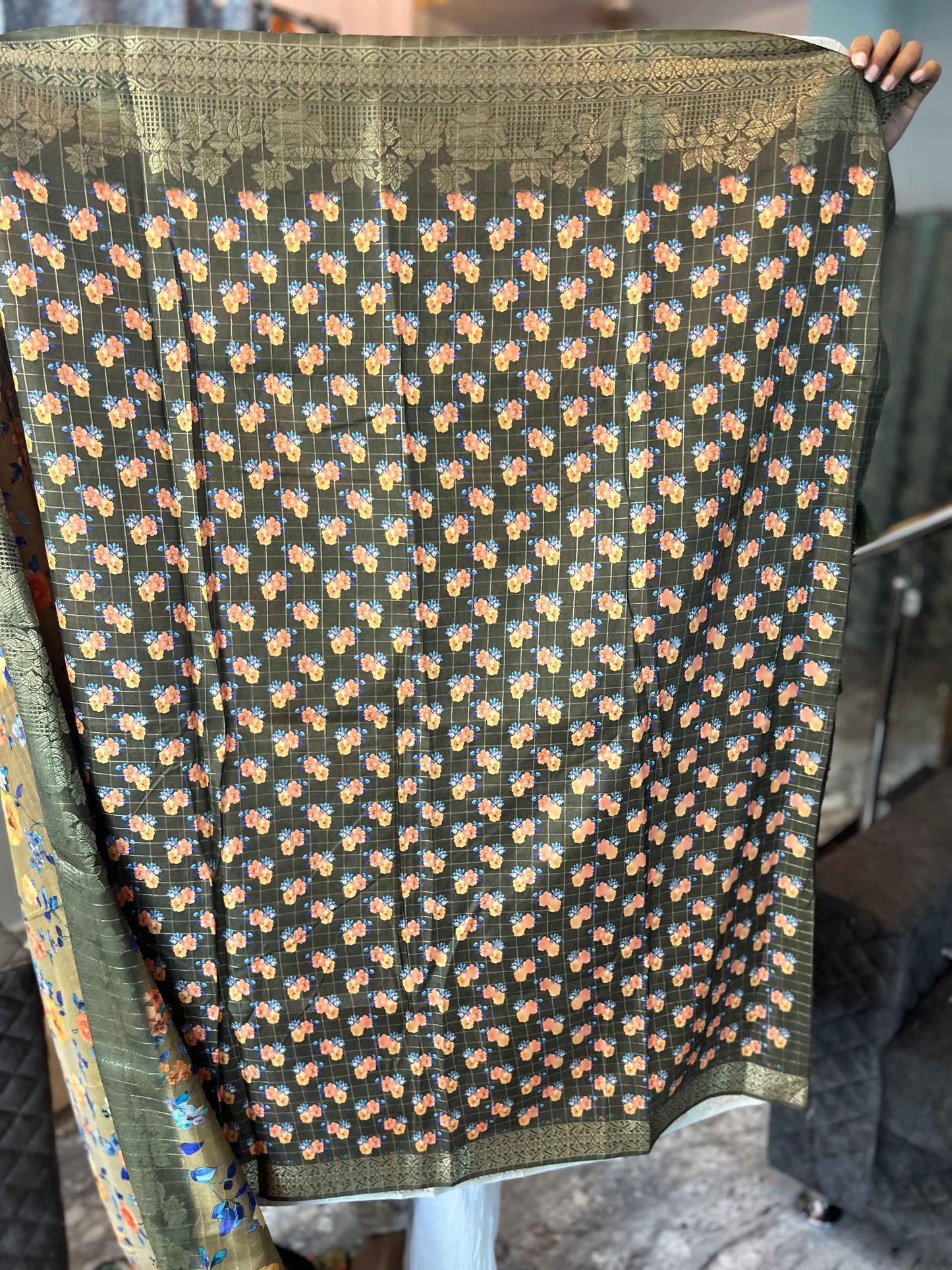 Floral Cotton Saree with Elegant Borders and Luxurious Pallu - Craft Of Aele