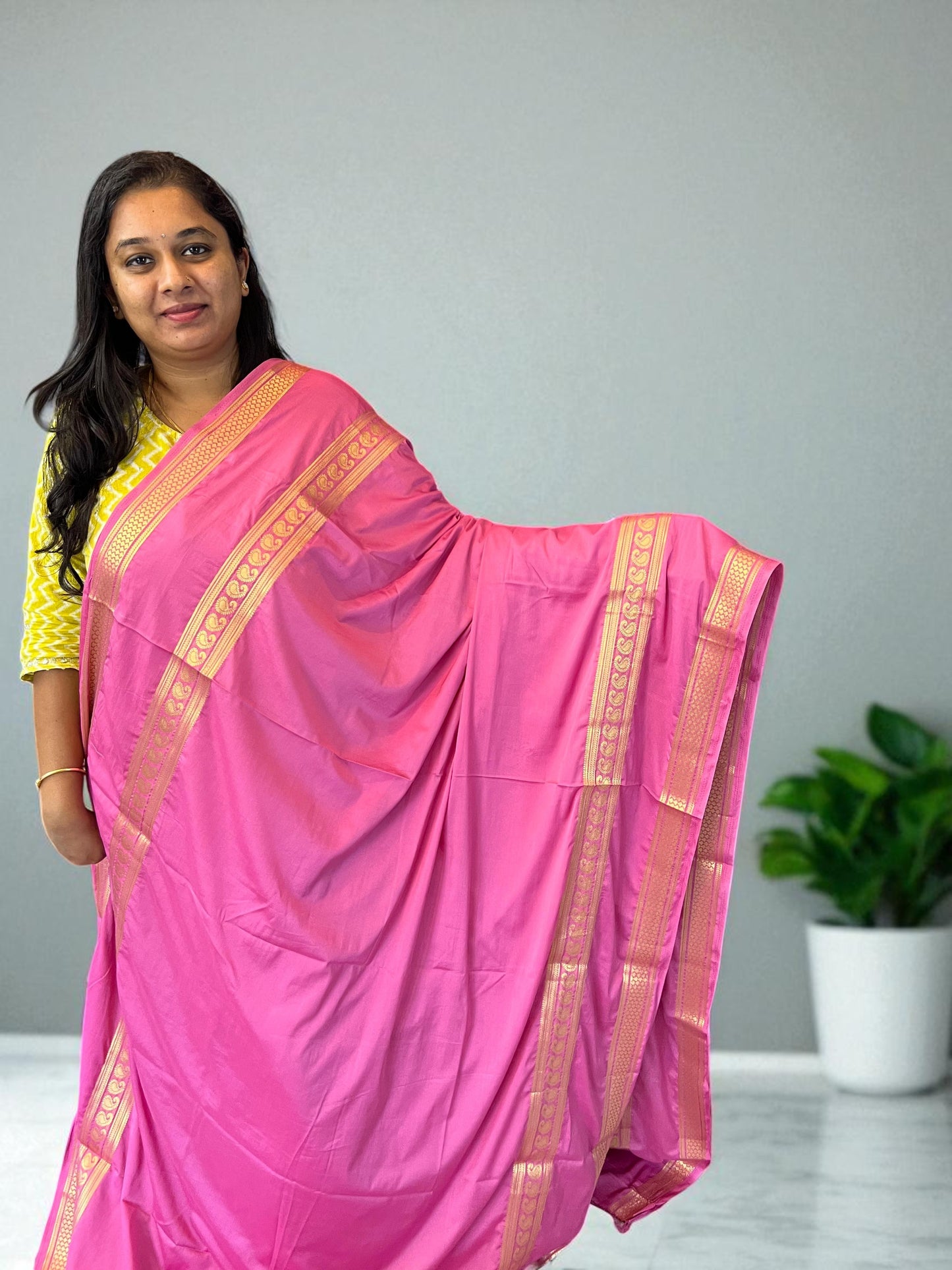 Semi Crepe Mango Border Fabric - Bentex Design for Elegant Fashion Creations - Craft Of Aele