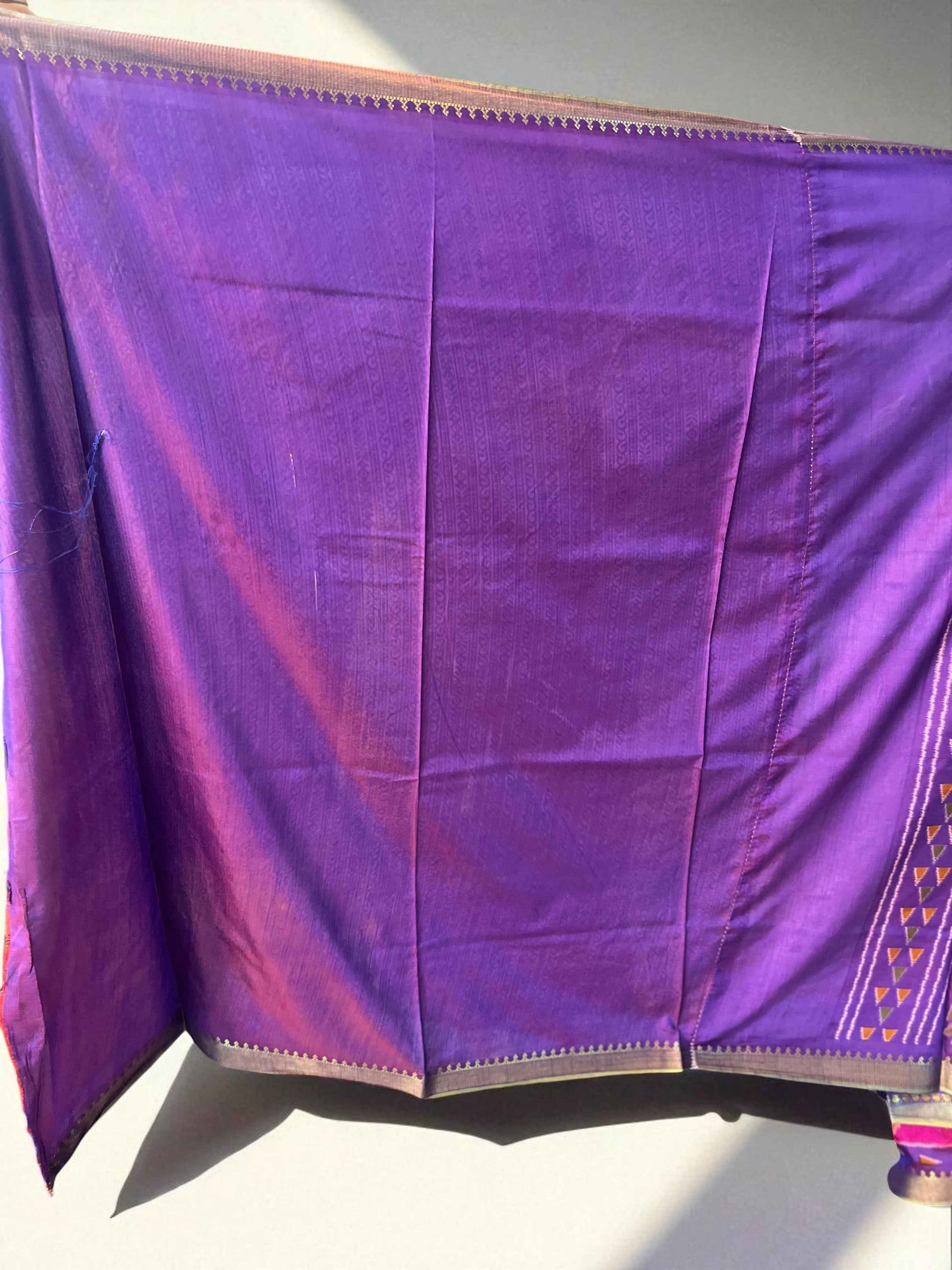 Pochampally Ikkat Saree - Handcrafted Elegance and Rich Tradition - Craft Of Aele