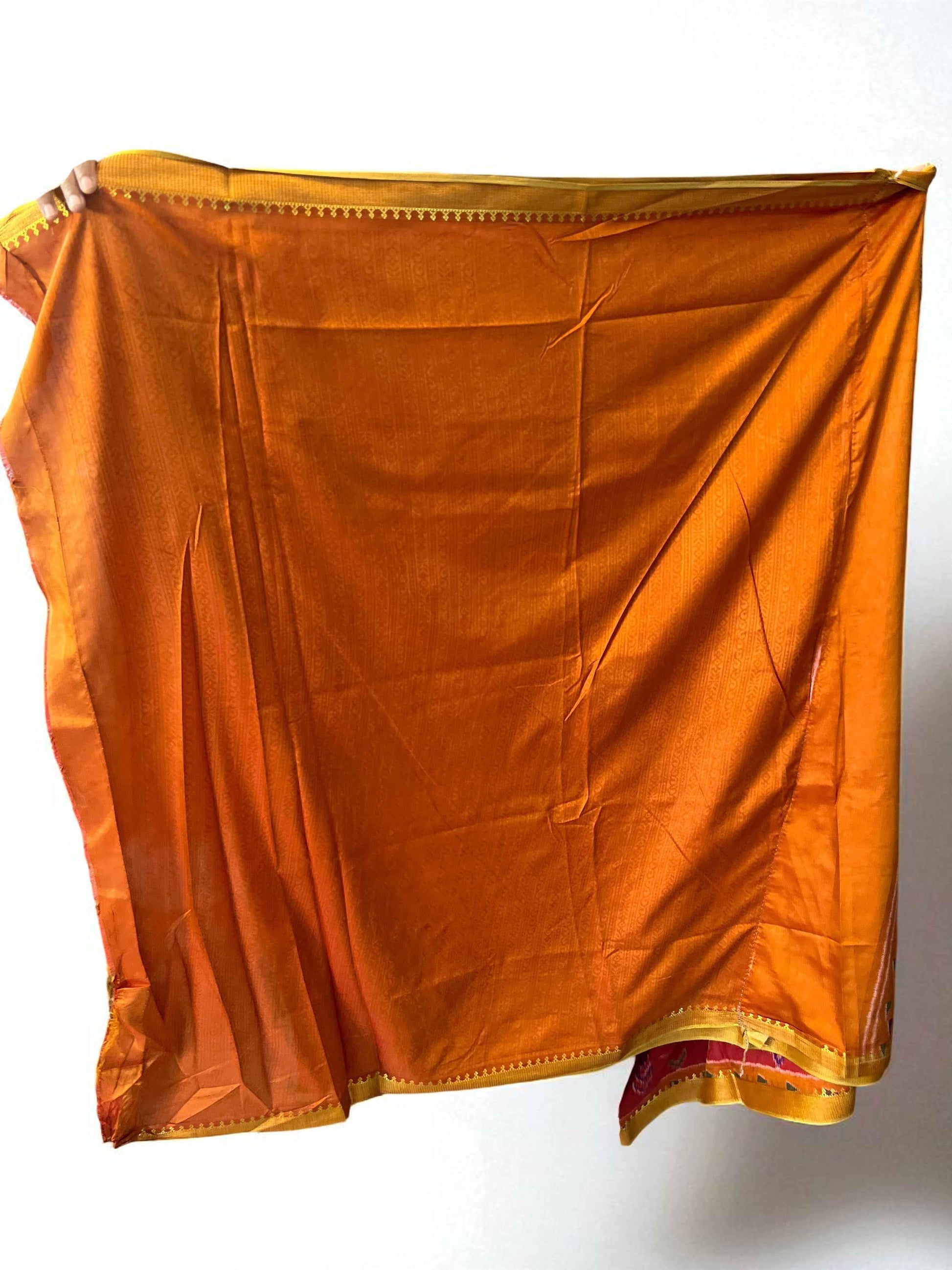 Pochampally Ikkat Saree – Elegant Handwoven Traditional Drapes - Craft Of Aele