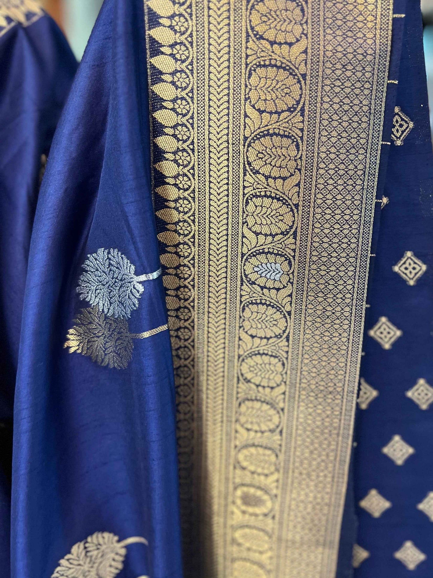 Banarasi Crepe Fabric with Golden and Silver Leaf Butta in Navy Blue Shade - Craft Of Aele