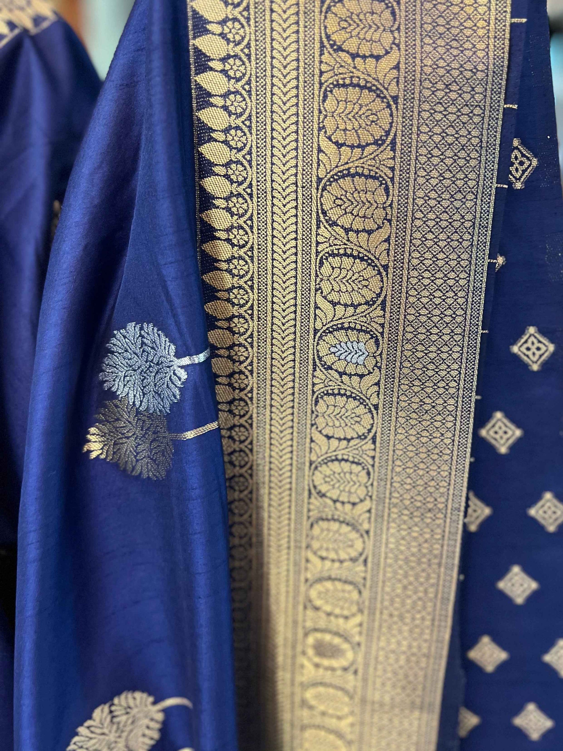 Banarasi Crepe Fabric with Golden and Silver Leaf Butta in Navy Blue Shade - Craft Of Aele